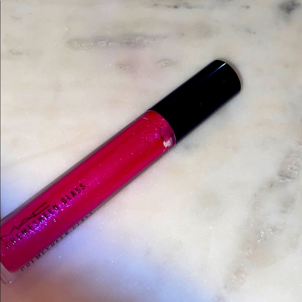 Throw a spare cream sheen gloss